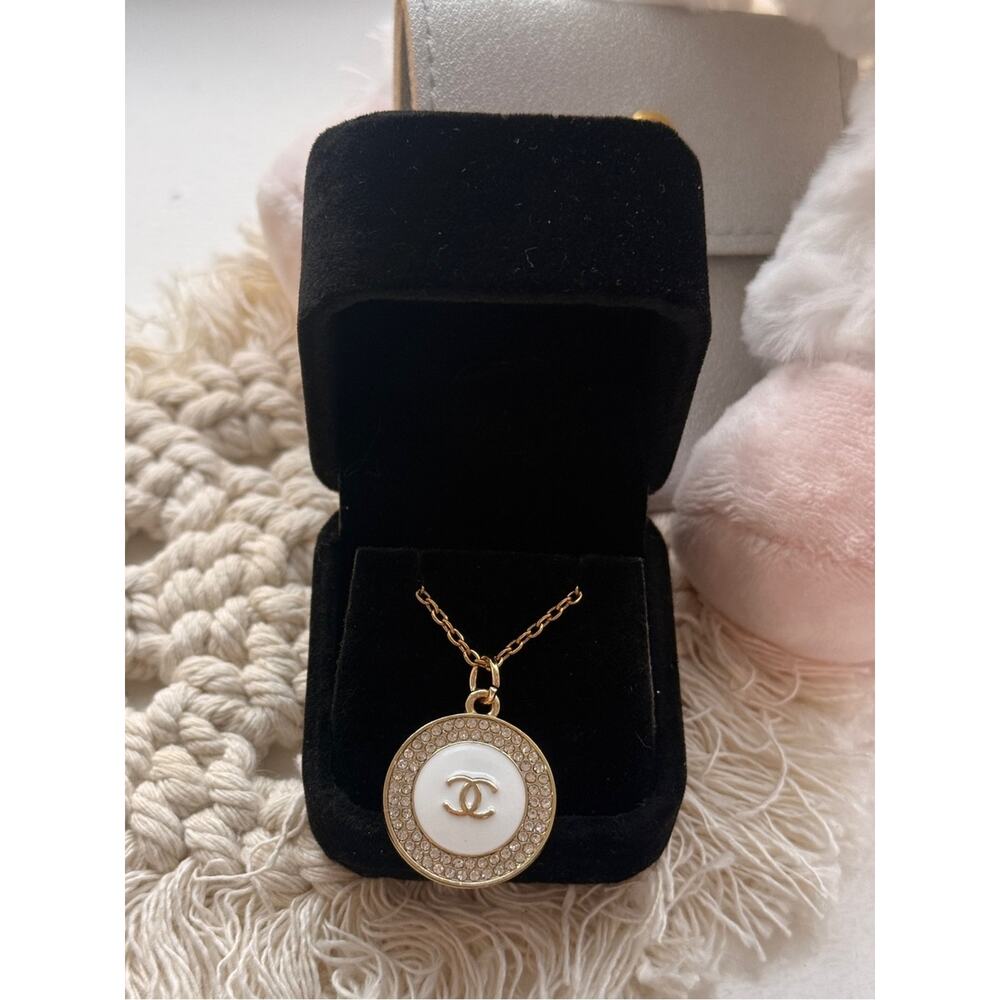 🎁BOGO Sale! Vintage ONLY 1!CHANEL Coin Upcycled Necklace